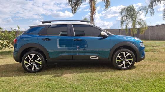 CITROËN C4 CACTUS 1.6 VTI 120 FLEX FEEL PACK EAT6 CITROËN C4 CACTUS 1.6 VTI 120 FLEX FEEL PACK EAT6